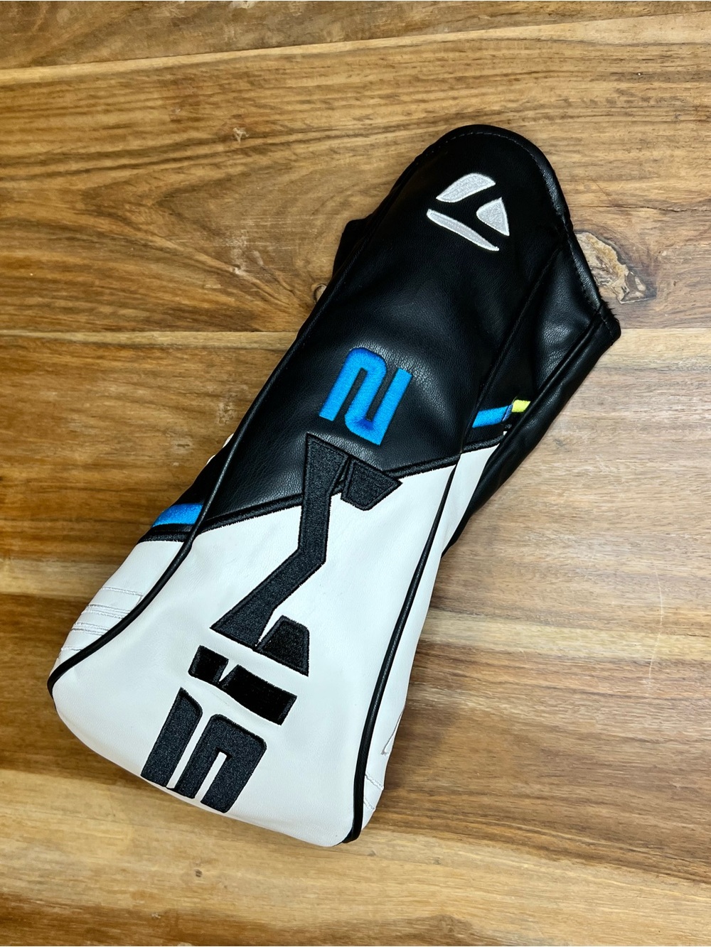 Taylormade Sim2 Driver Headcover View 2